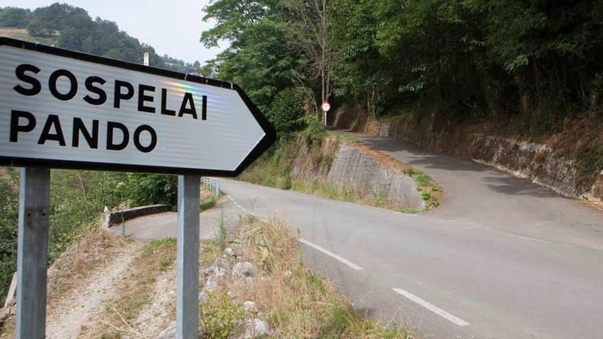 La carretera que se toma para llegar a la zona donde quiere hacerse la subestación eléctrica.