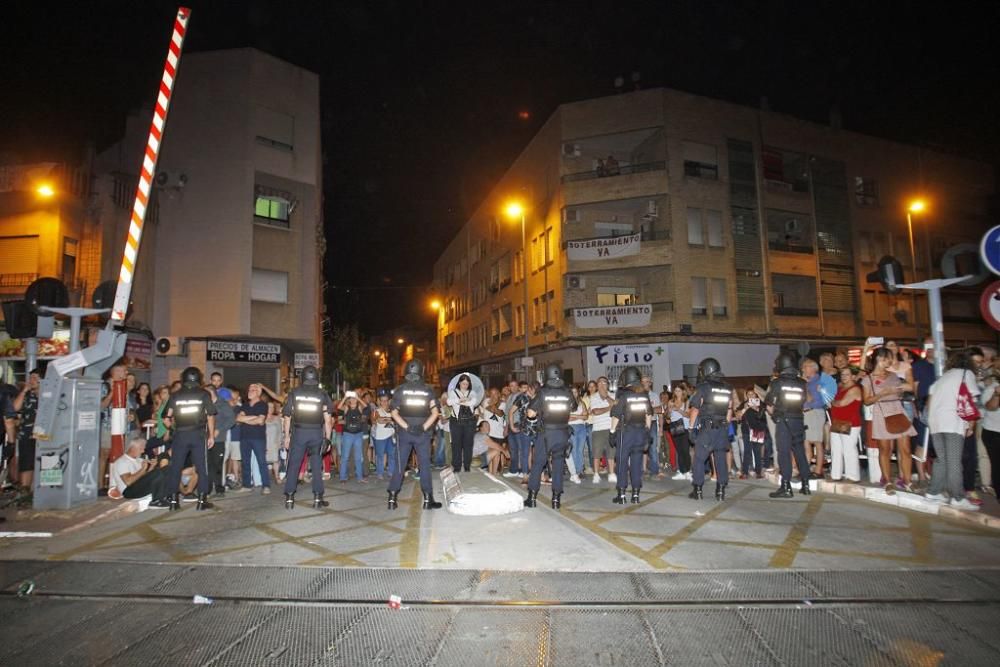 Numerosos heridos durante la protesta en las vías tras la intervención policial