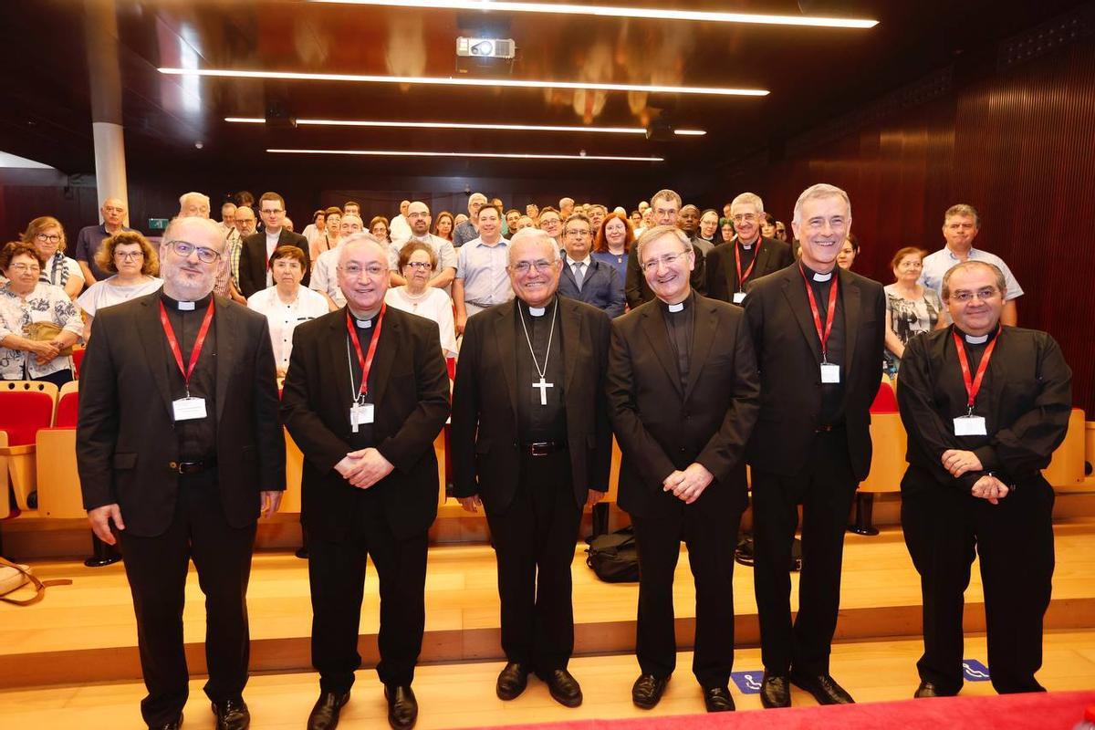 La Catedral de Córdoba acoge la inauguración del congreso 'Símbolo: Luz de Nicea'.