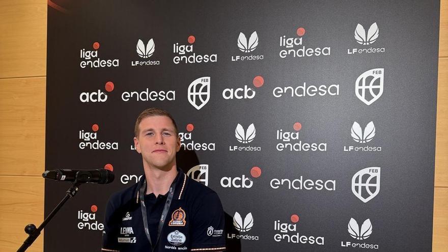 Paul Jorgensen, en la presentación de la Liga Endesa: «Antes del debut, me acuerdo de mi padre y de mi novia»