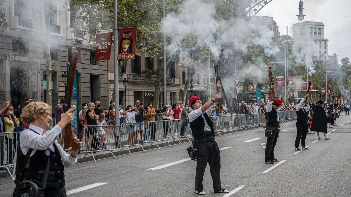 Trabucaires actuando en el Passeig de Gràcia