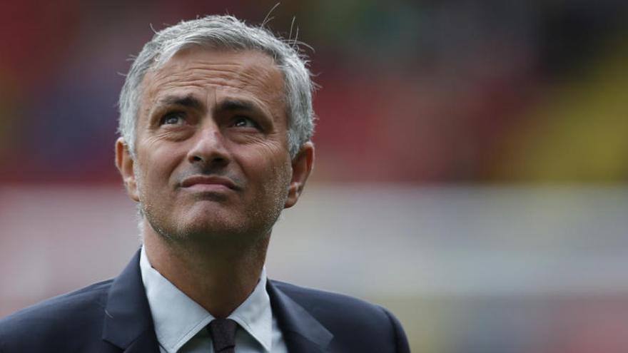 Mourinho niega que el Madrid haya contactado con él