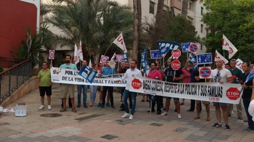 Un momento de la manifestación de este martes por la tarde en Alhama de Murcia.