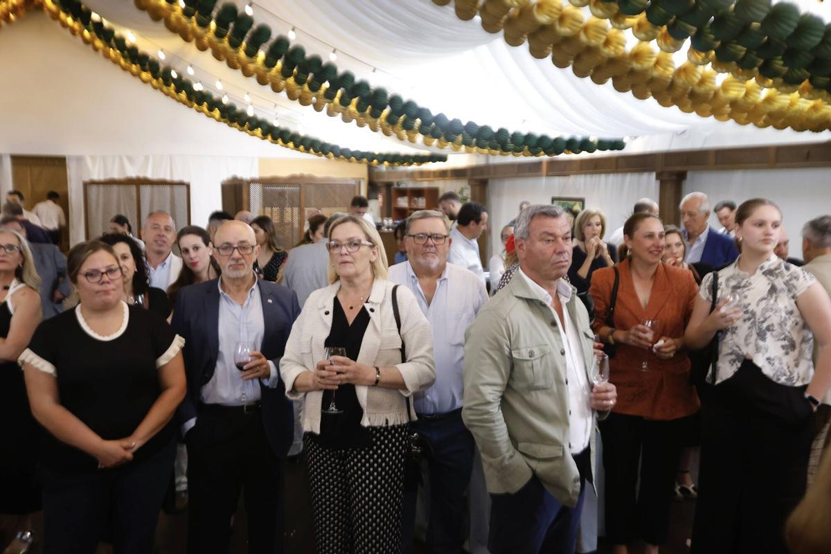 La Corporación municipal celebra el tradicional inicio de fiesta en la Caseta Municipal