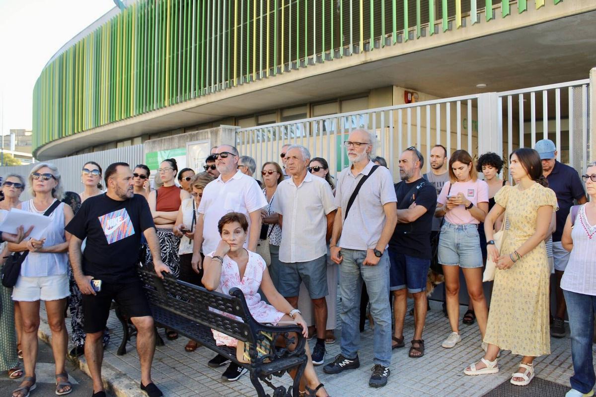 Así ha sido la ruta que recorre las huellas del Franquismo en Badajoz