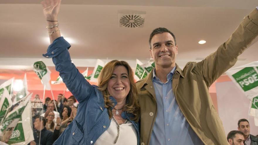 Sánchez junto a Susana Díaz durante el acto en Jaén.