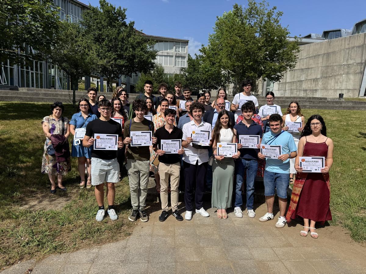 Entrega de diplomas a los participantes de la edición de 2025 en la Facultad de Química de la UVigo.