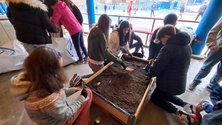 Arqueólogos por un día en el Colegio Santo Domingo de Silos de Zaragoza