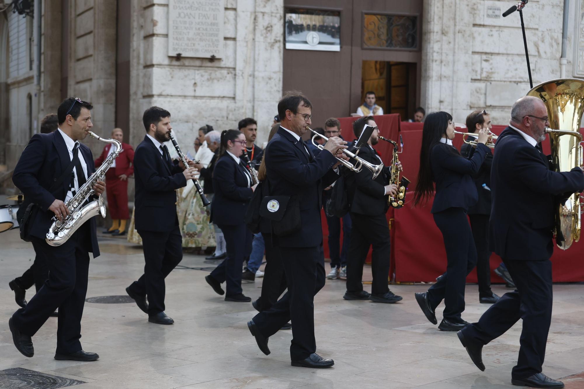 Fallas 2023 | Antología de músicos en la Ofrenda del día 17