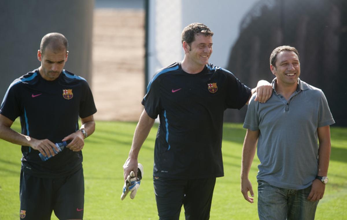 Pep Guardiola, Carlos Busquets i Eusebio Sacristán al  final d’una sessió d’entrenament del primer equip del Barça.