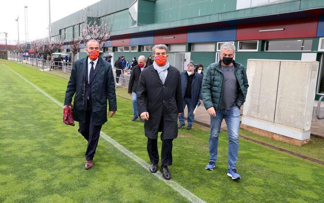 Joan Laporta visitó, además de al primer equipo del Barça, al femenino