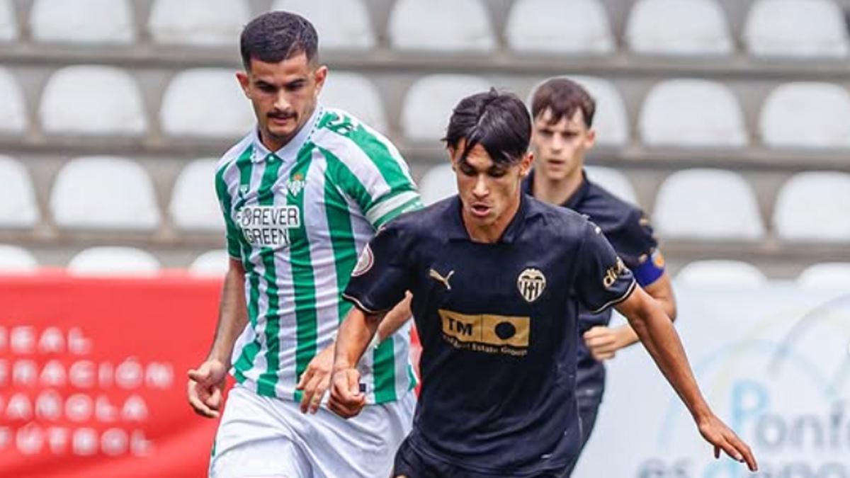 Marc Martínez, con el filial del Valencia CF