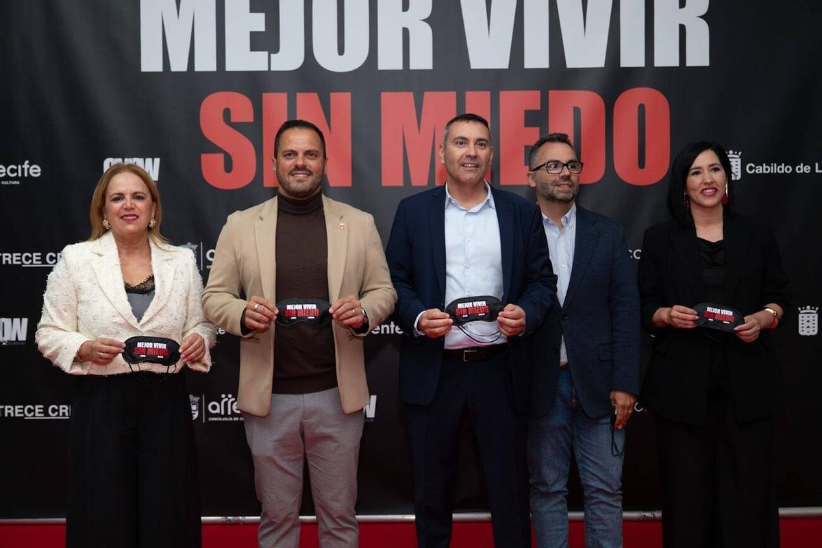 Rosana presenta en Arrecife el primer episodio de su docuserie