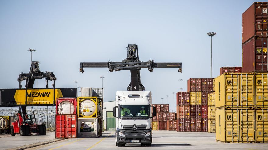 Operinter analiza el futuro del sector logístico