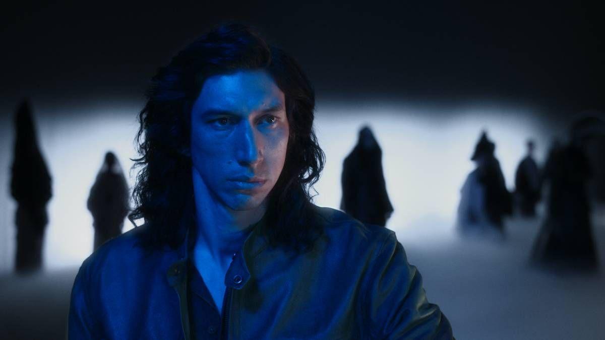 Adam Driver en la película musical Annette, dirigida por Leos Carax