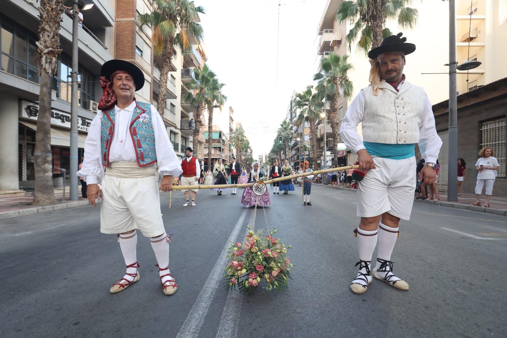 Ofrenda de flores en San Vicente