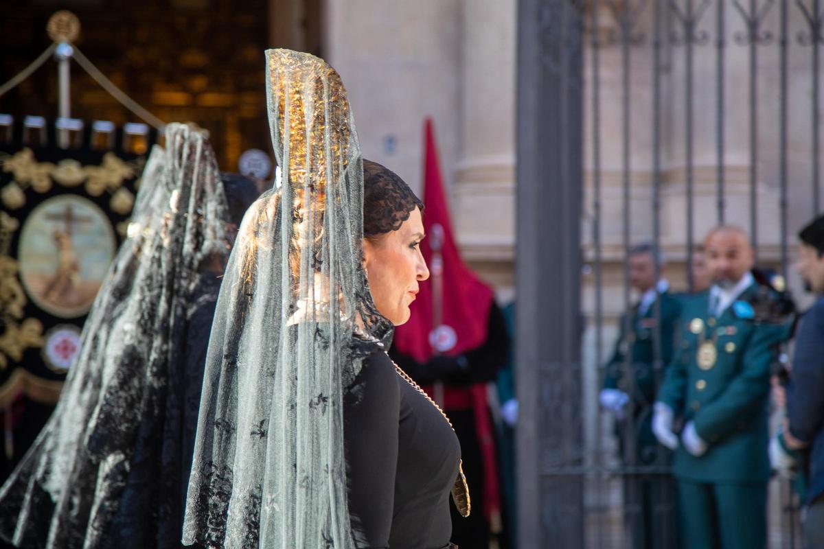Las imágenes de las procesiones de Viernes Santo por la tarde en Murcia ...