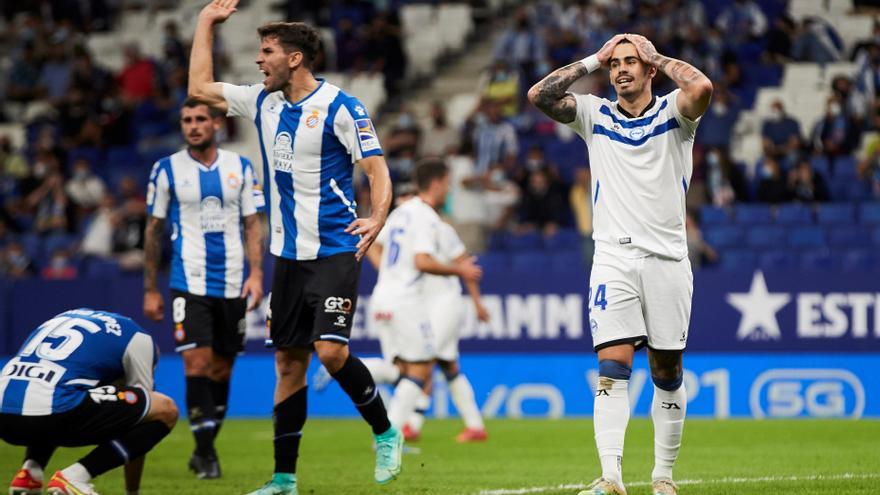 El Espanyol toma aire y ahoga a un Alavés que sigue sin ganar