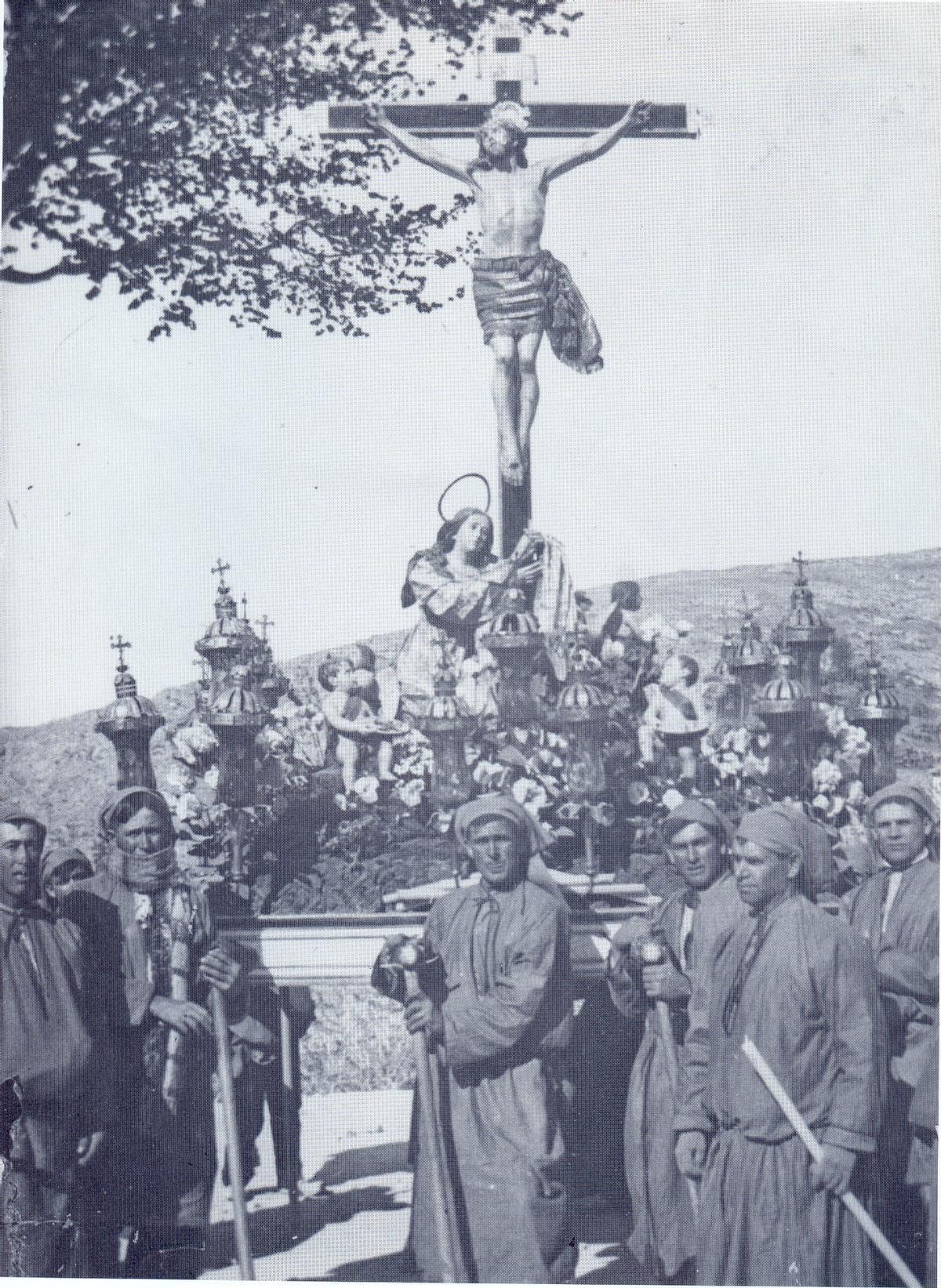 El Cristo de la Agonía con la Magdalena en una imagen de antes de la Guerra Civil