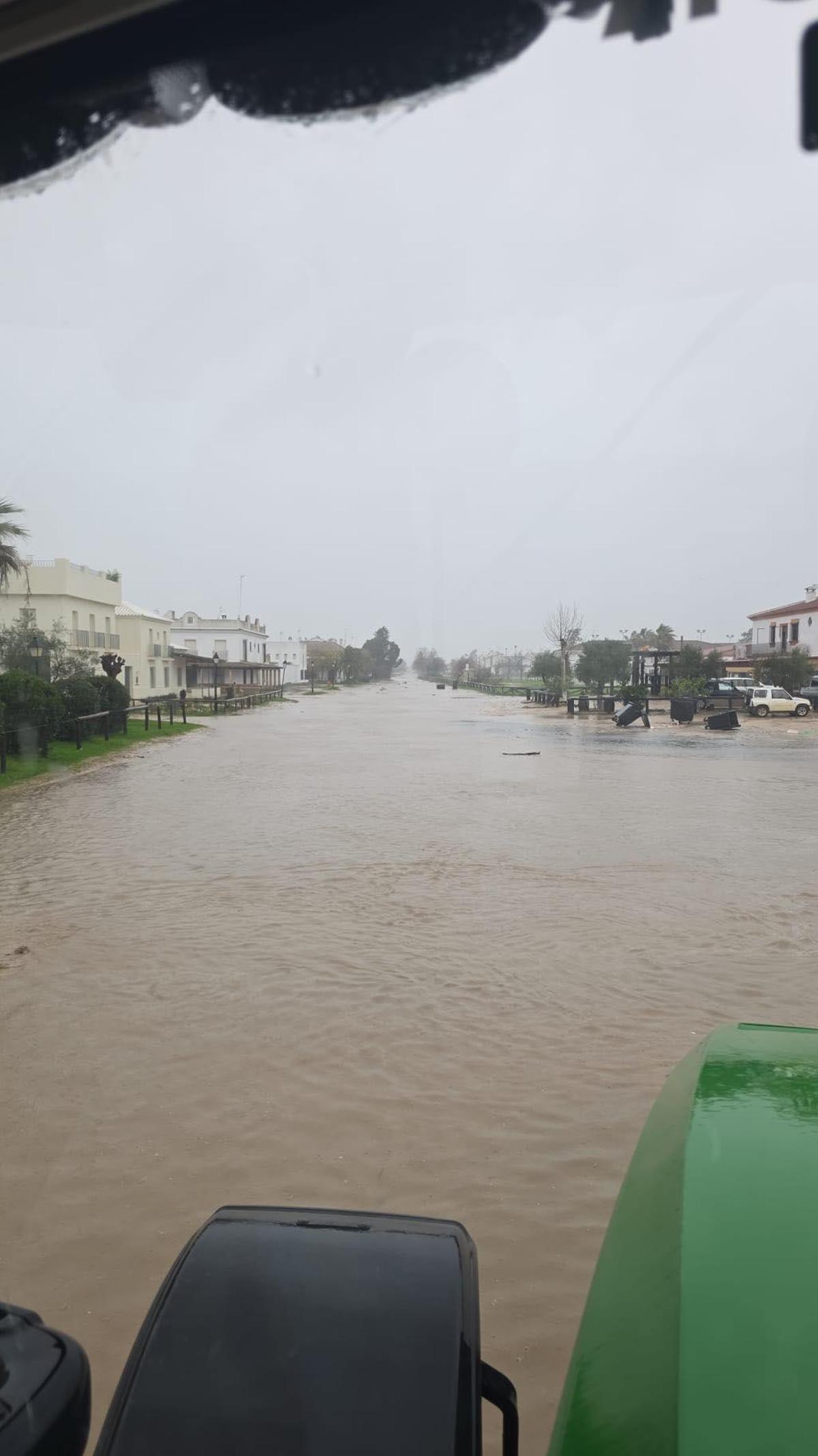 El Rocío inundado al paso de la borrasca Marta.