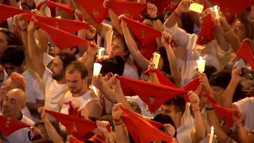 Pamplona entona el 'Pobre de mí' y pone fin a sus Sanfermines