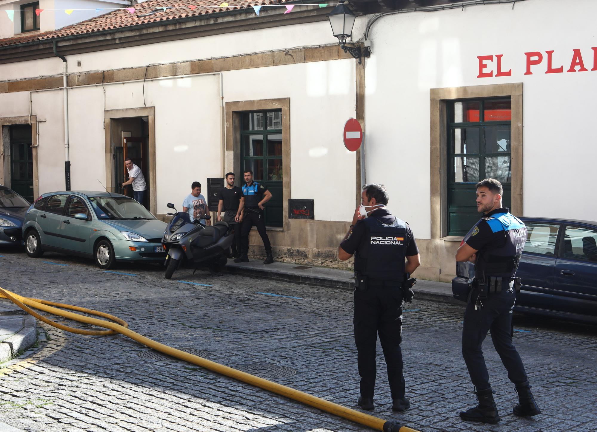 En imágenes: Incendio en el bar Mercante de la cuesta del Cholo