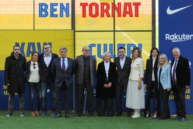 La presentación de Xavi Hernández, en imágenes