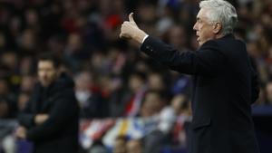 Carlo Ancelotti, durante el partido de vuelta de los octavos de final de la Liga de Campeones que Atlético de Madrid y Real Madrid 