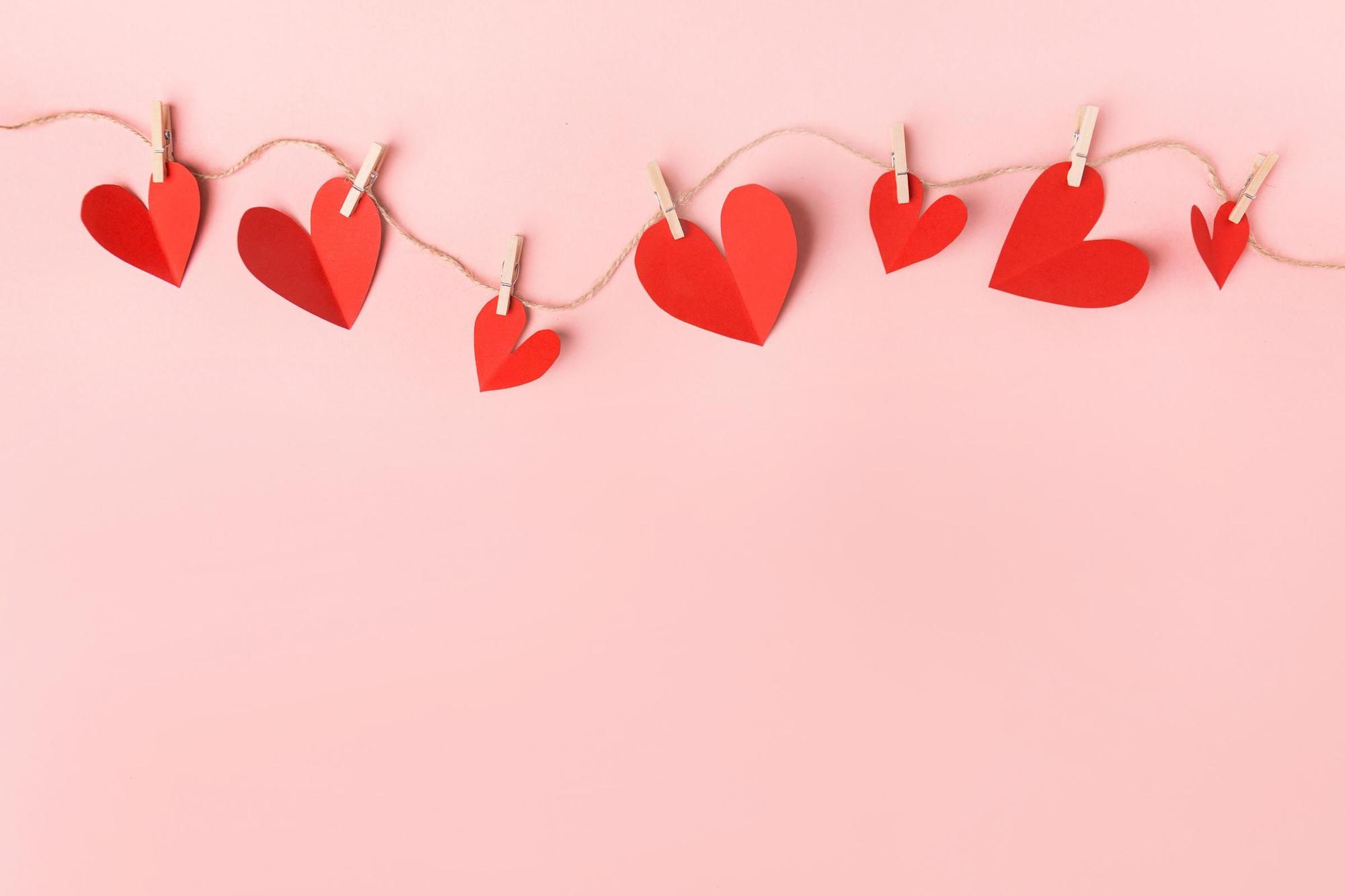 Qué regalar a mi pareja para San Valentín: 15 ideas románticas y