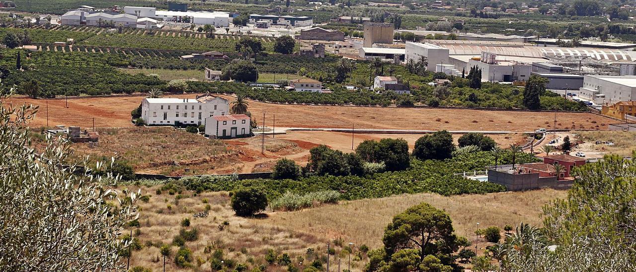 La segunda fase del canal discurrirá en paralelo al Camí dels Pescadors en dirección a la CV-50. | VICENT M. PASTOR