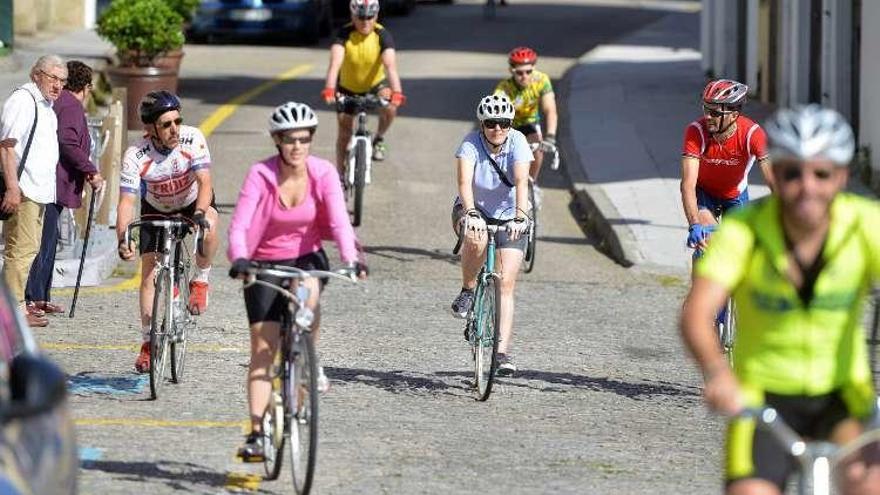 Marcha ciclista en Poio. // Gustavo Santos