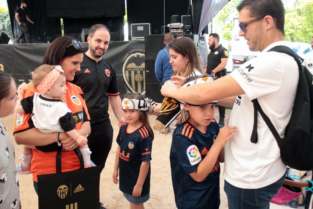 Fan zone del Valencia CF en el viejo cauce del río