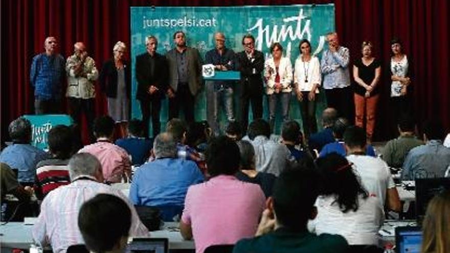 La roda de premsa celebrada al Born ahir al matí, on van comparèixer membres de la candidatura JxSí.