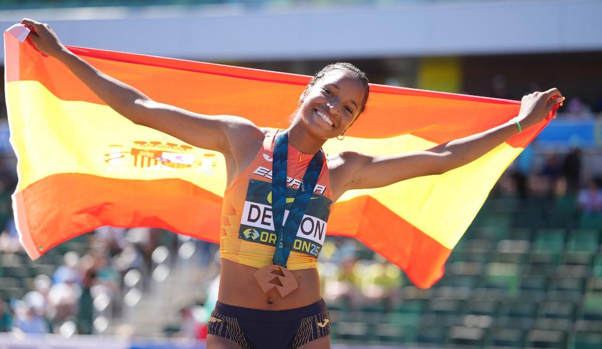 Ana Estrella de León