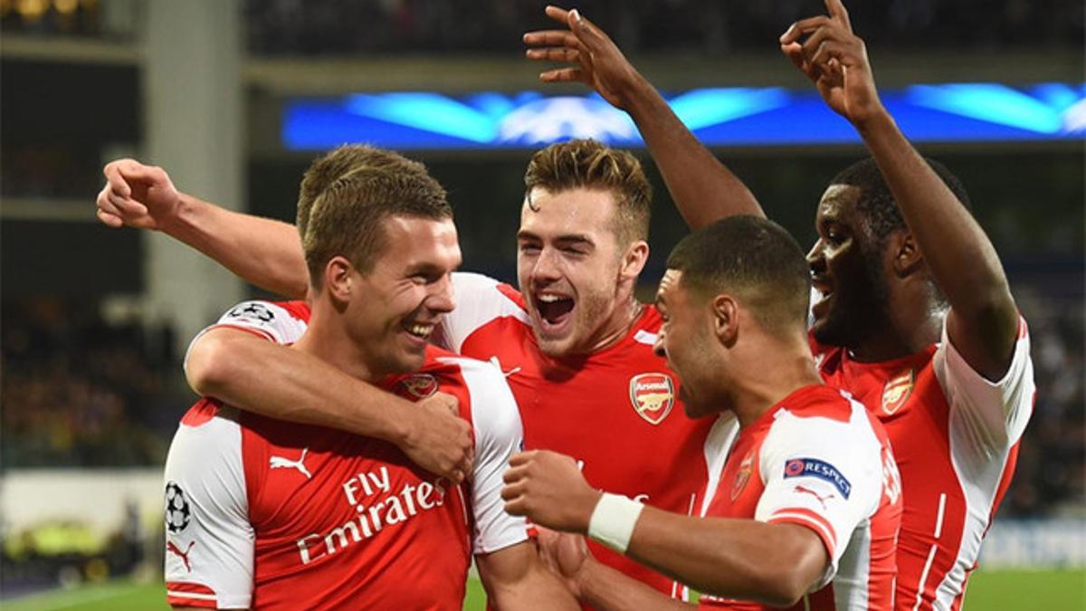 Los jugadores del Arsenal celebran el gol de la victoria