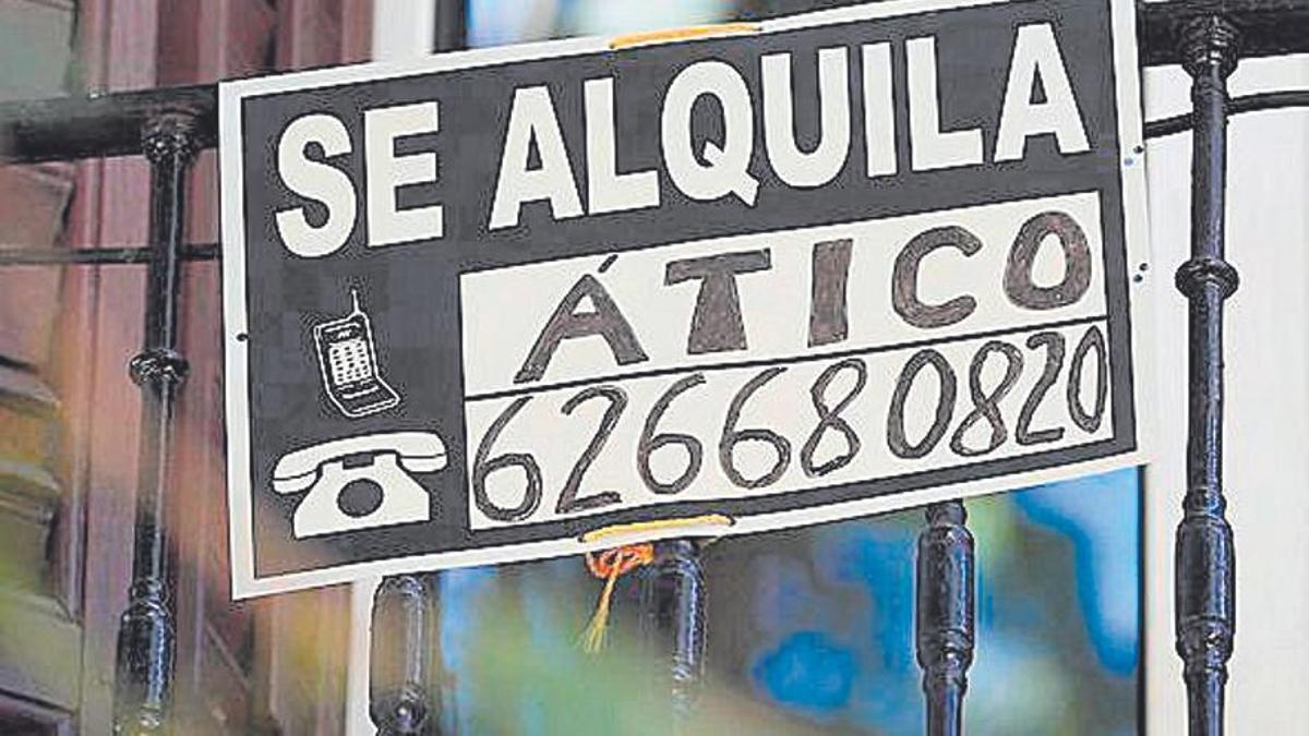 Cartel de alquiler de un inmueble