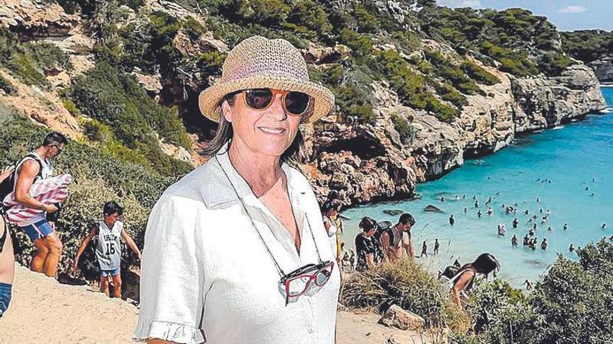 Pilar Tous: «El Caló des Moro es el síntoma de la masificación de Mallorca»