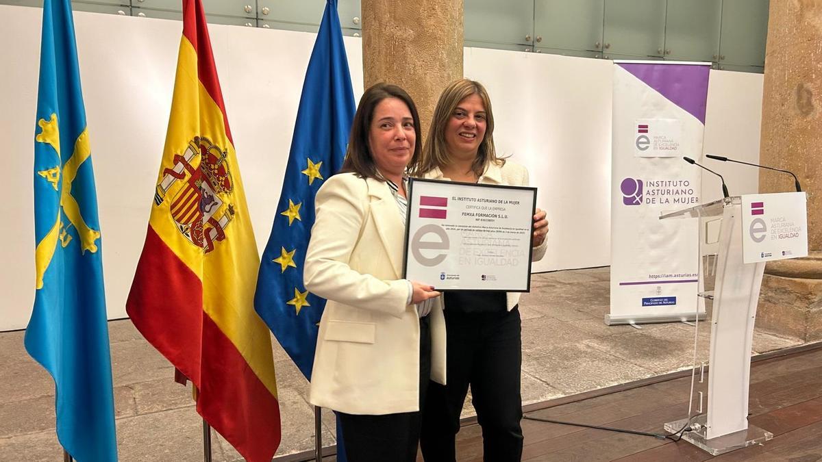 Sonia López de Femxa y la vicepresidenta del Principado, Gimena Llamedo.