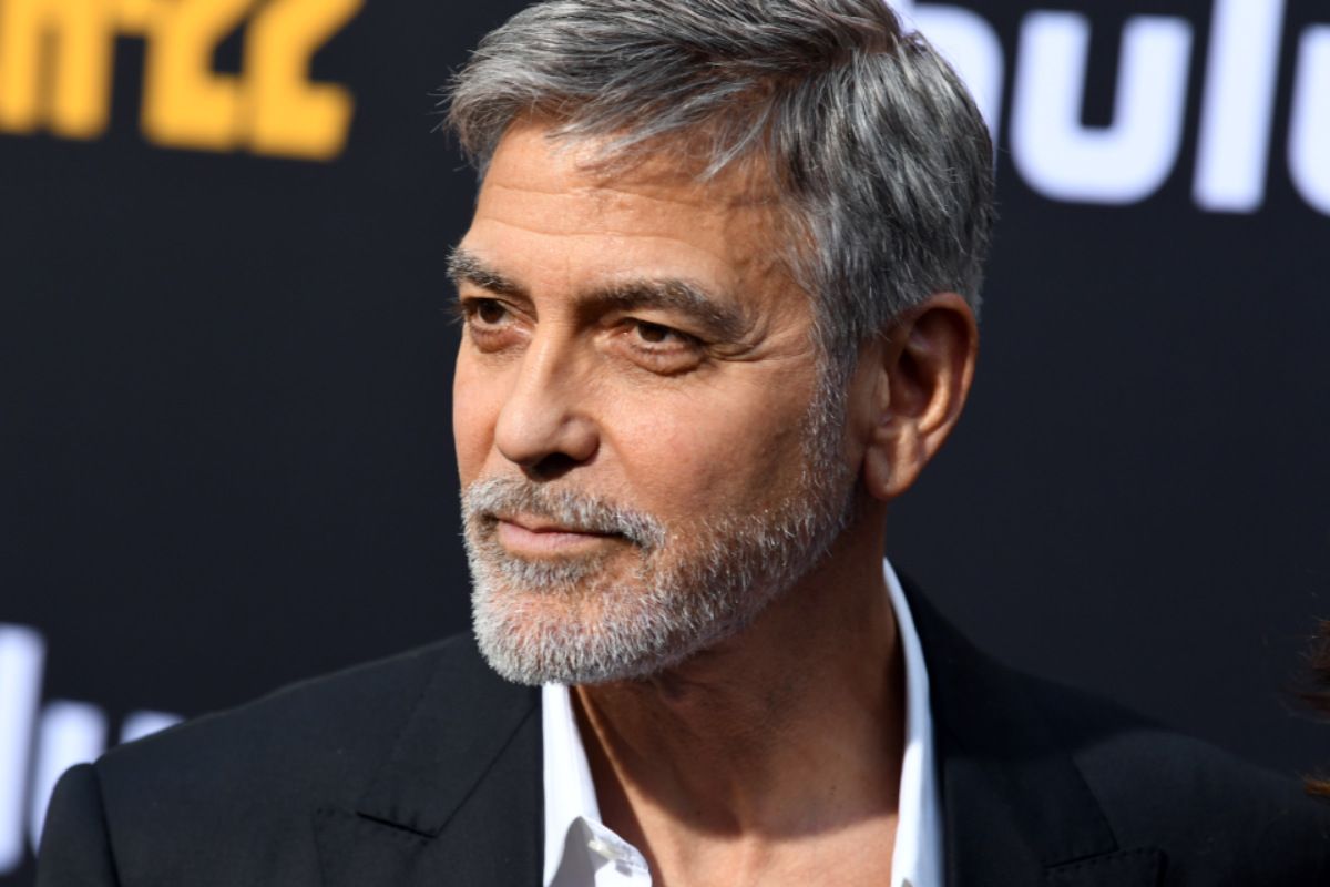 George Clooney en una premiere