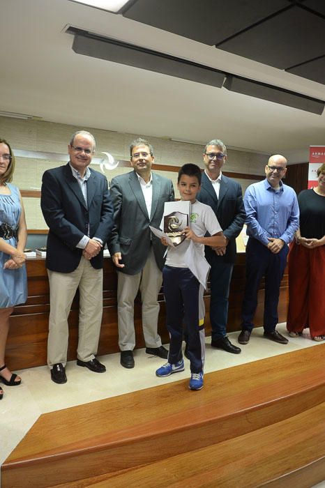 ENTREGA PREMIOS PINTURA ESCOLAR AUTORIDAD ...