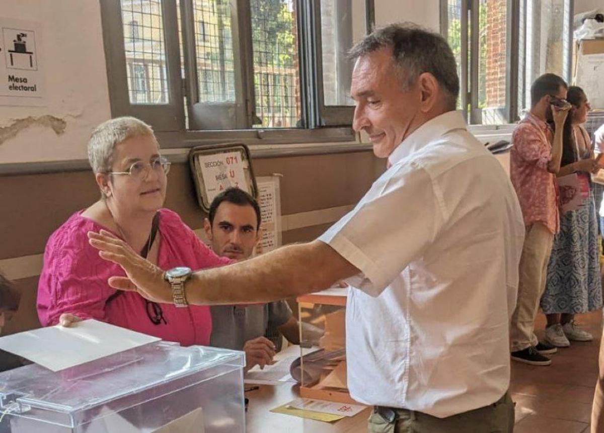 Enrique Santiago, candidato al Congreso de Sumar por Córdoba Enrique Santiago, candidato al Congreso de Sumar por Córdoba