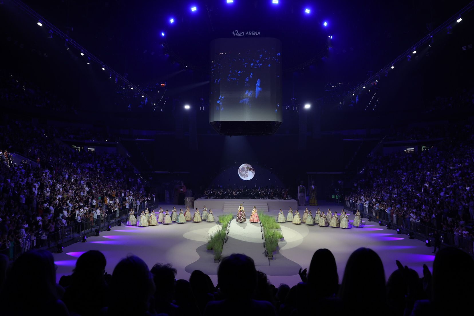 Berta Peiró y Lucía García dicen adiós a su año como falleras mayores de València 2025