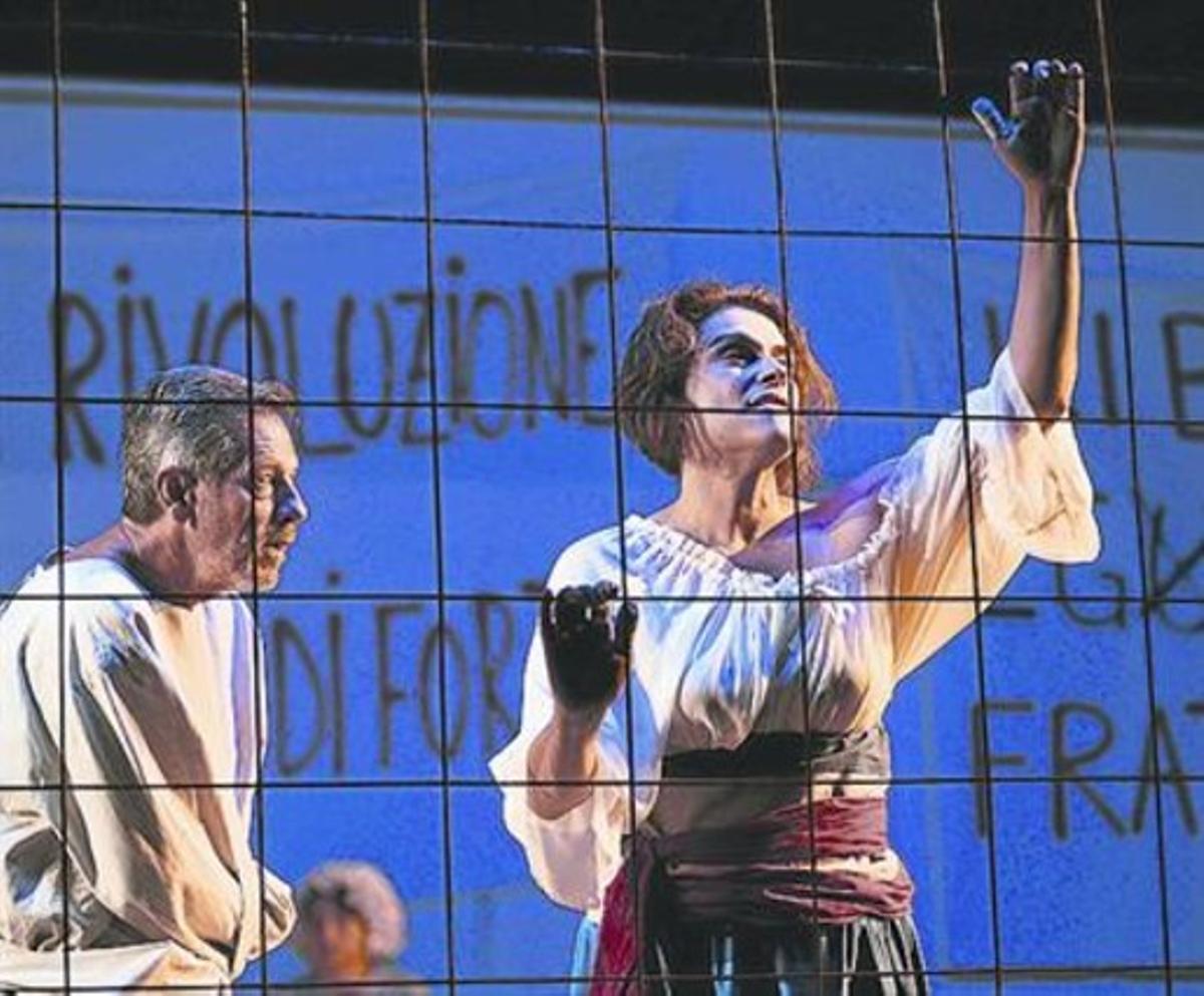 Escena de la o bra que presenta la compañía italiana Emilia Romagna.