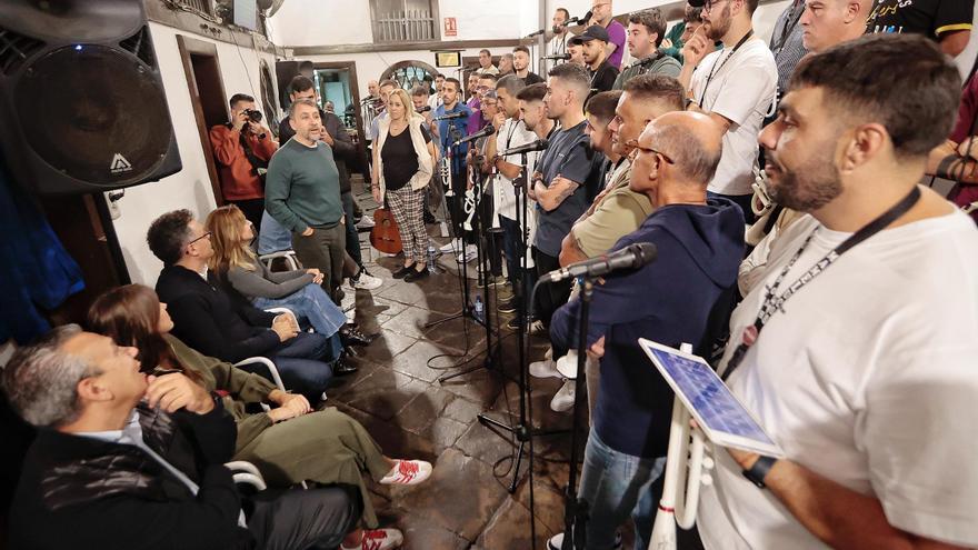 Toque de atención del alcalde de Santa Cruz de Tenerife a las murgas por las letras de sus canciones
