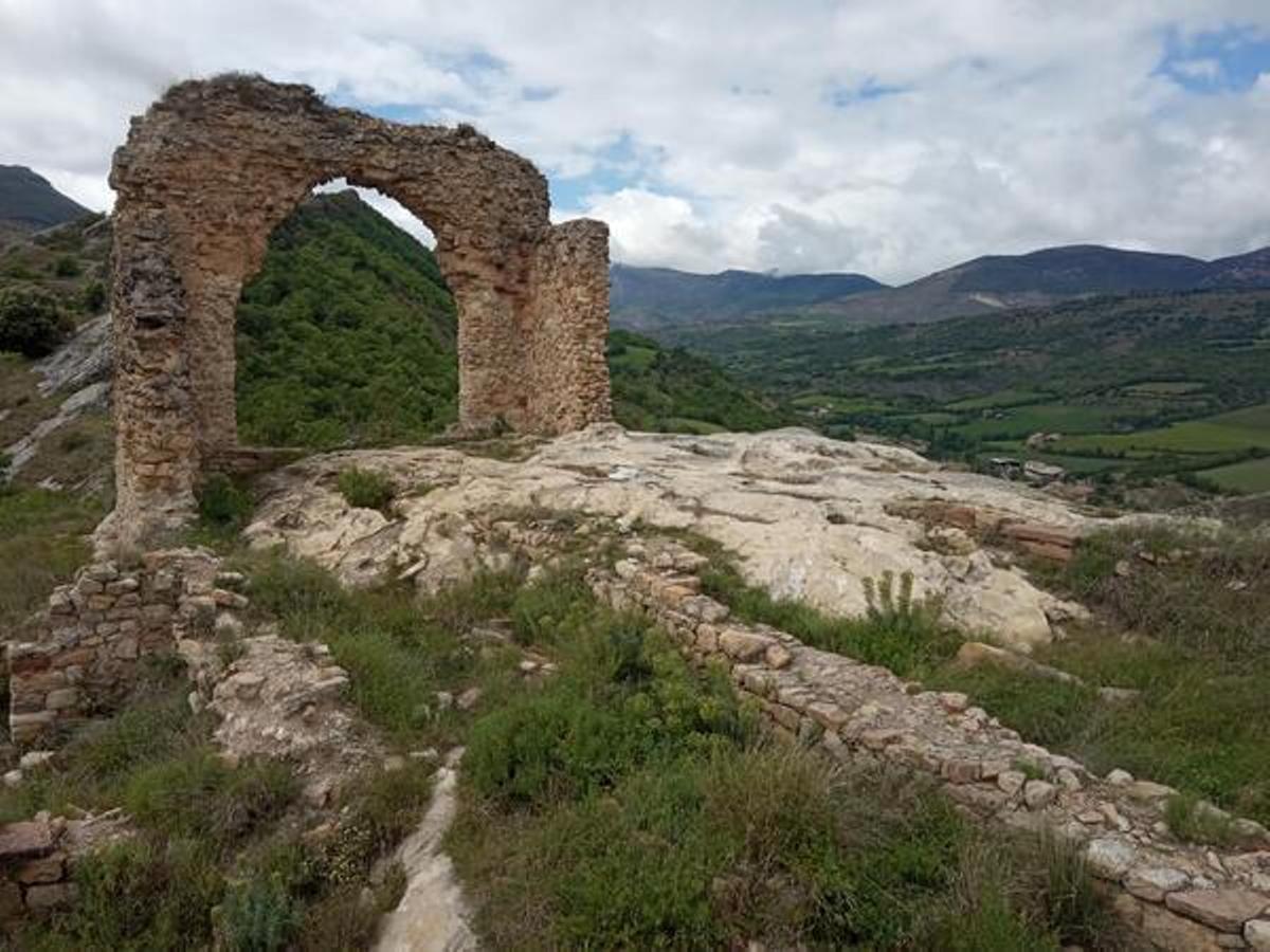 Restos del castillo de Arén