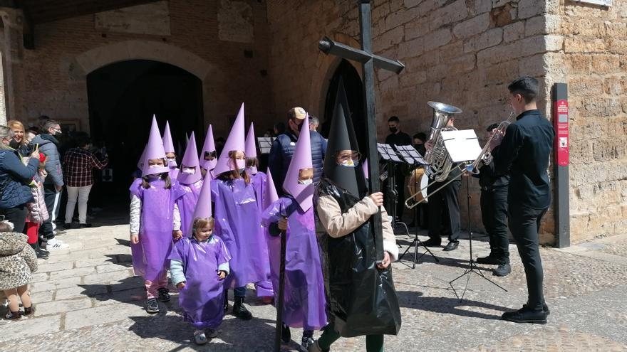 Toro divulga su Semana Santa con un concurso de dibujo escolar