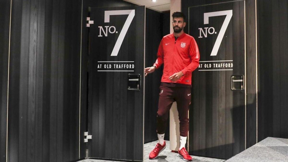 Gerard Piqué, en la sala de prensa de Old Trafford