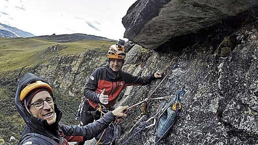 Los hermanos Pou en su expediciÃ³n por la Cordillera Blanca.