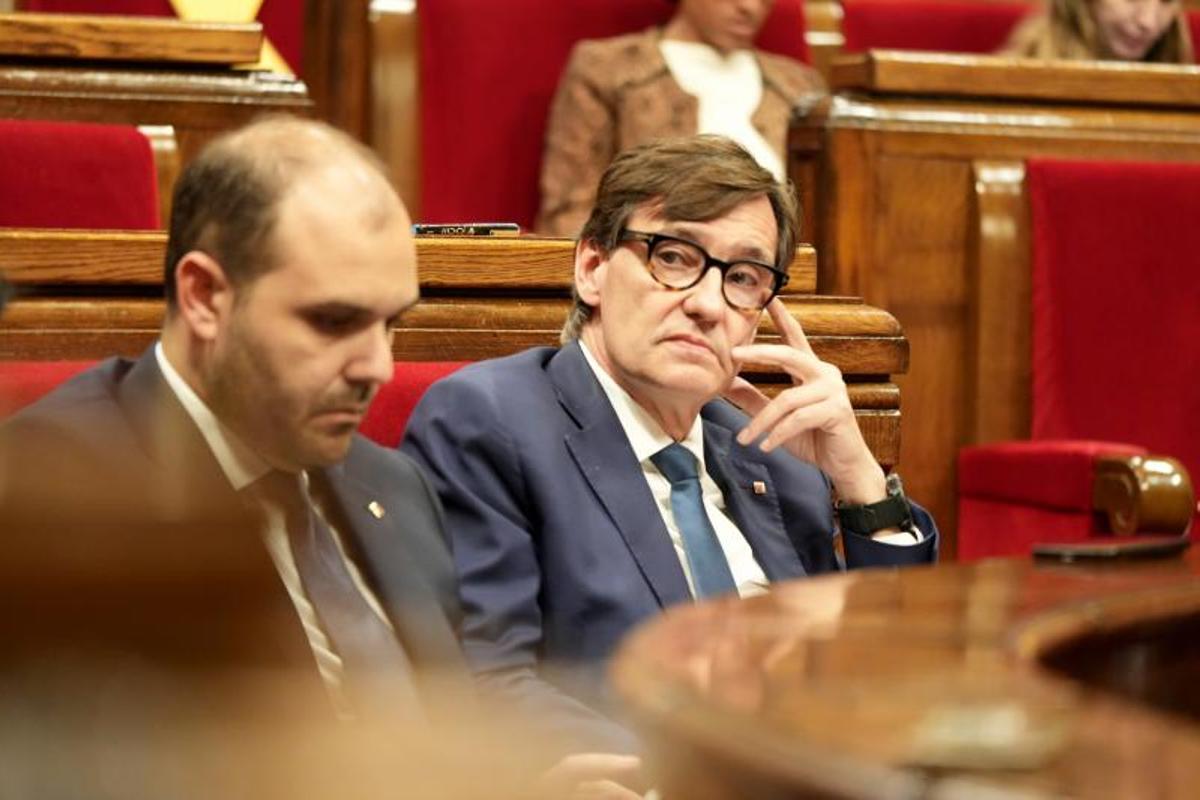 El president de la Generalitat, Salvador Illa, con el conseller de Presidència, Albert Dalmau. El president de la Generalitat, Salvador Illa, con el conseller de Presidència, Albert Dalmau.