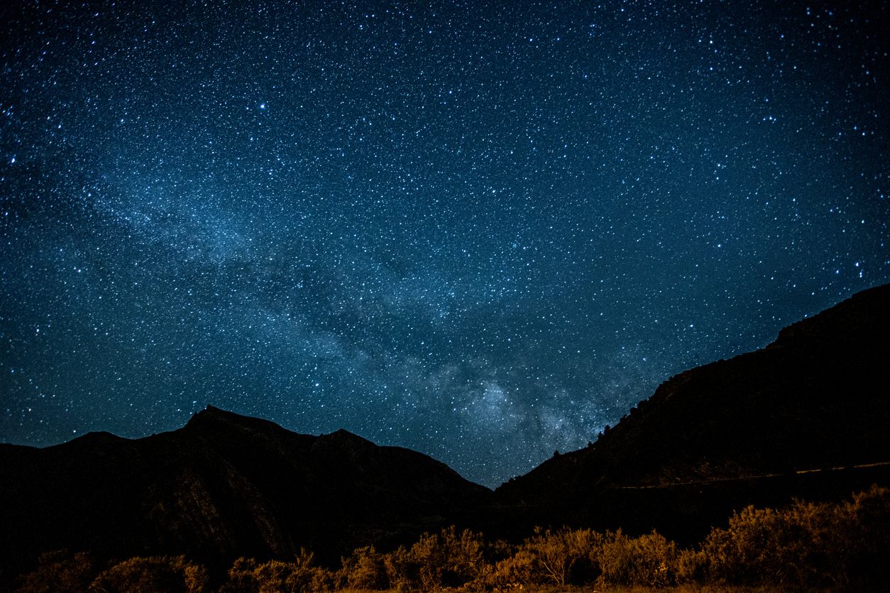 Vista panorámica del cielo estrellado.